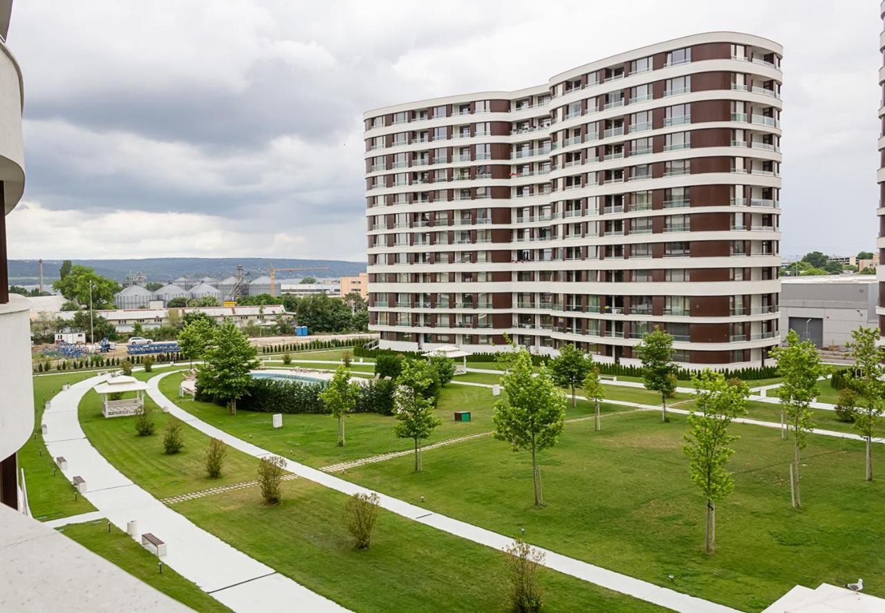 The Residential 1-bd With An Outdoor Thermal Pool * Varna