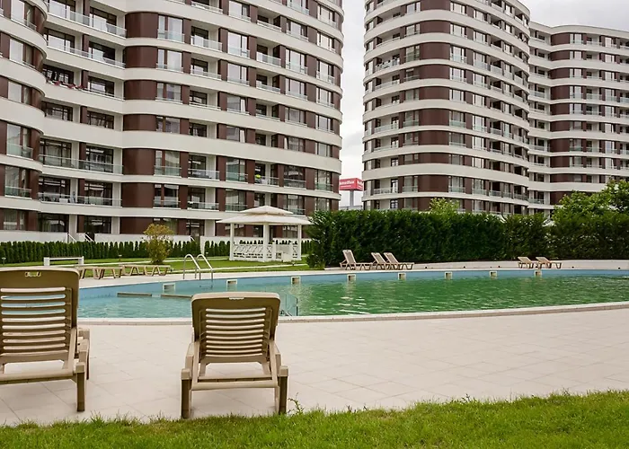 The Residential 1-Bd Apartment With An Outdoor Thermal Pool